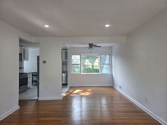 132 Heather Hill Rd, Cresskill, NJ 07626