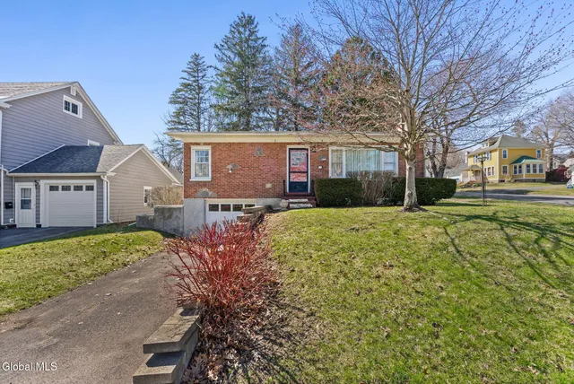 601 S Perry Street, Johnstown, NY 12095