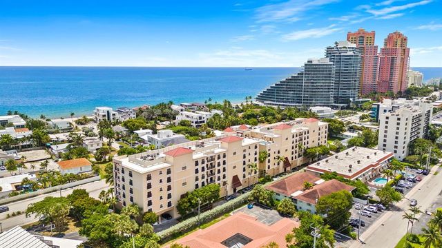 Condos For Sale in 33305, - 61 Listings | Trulia