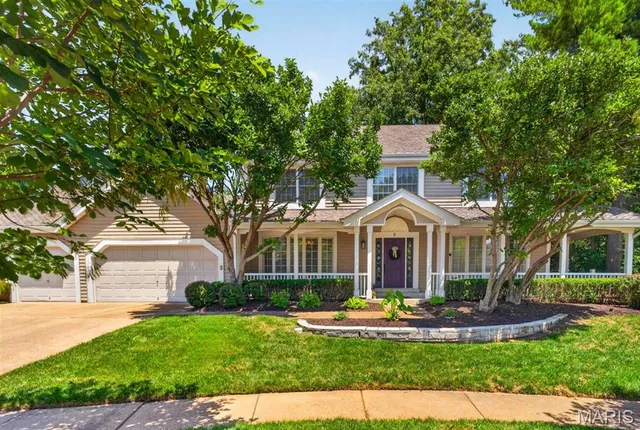 9 Preston Ridge Ct, Chesterfield, MO 63017