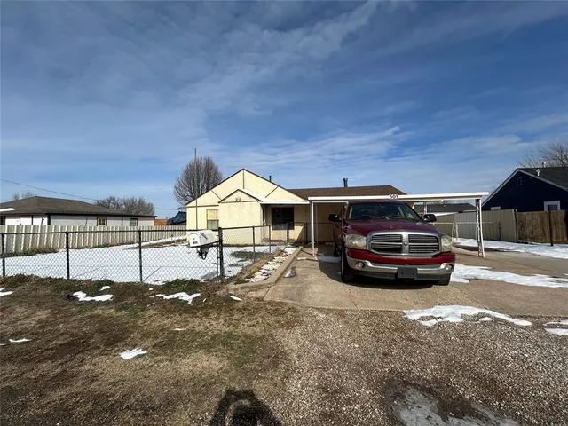 503 W  Elm St, Tuttle, OK 73089