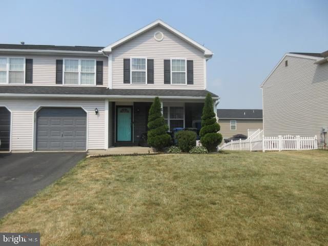 2806 Mannerchor Rd, Temple, PA 19560