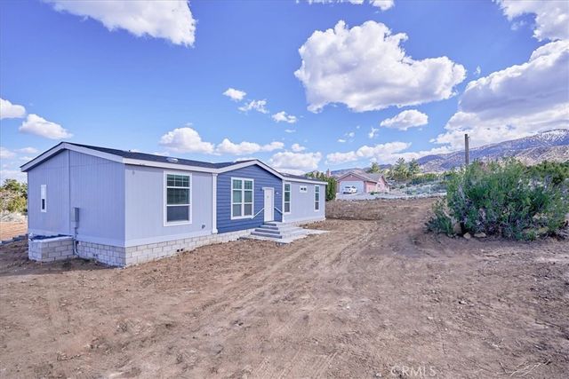 9889 Crystal Aire Rd, Pinon Hills, CA 92372