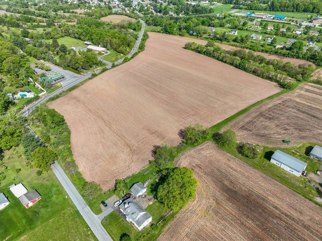 E  Market St, Orwigsburg, PA 17961