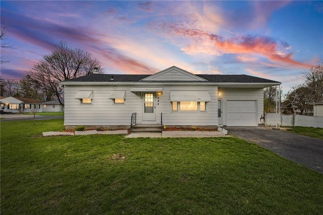292 Knapp Ave, Rochester, NY 14609