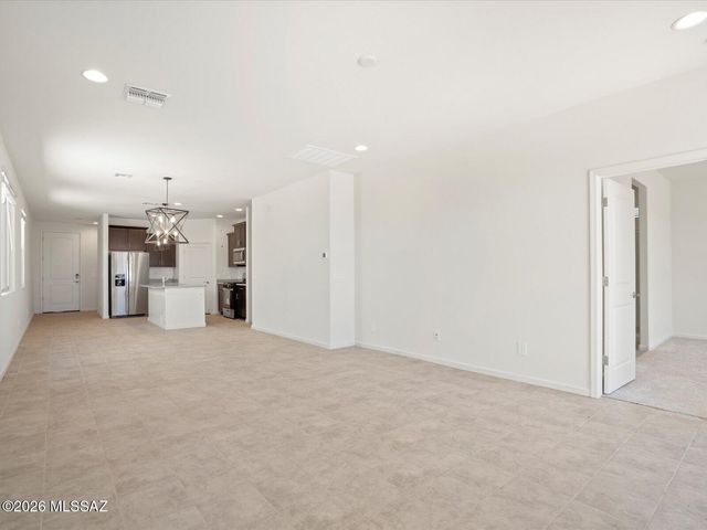 7927 S  Walnutview Dr, Tucson, AZ 85757