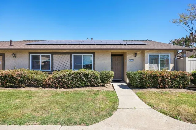 10385 Seth Way, Santee, CA 92071