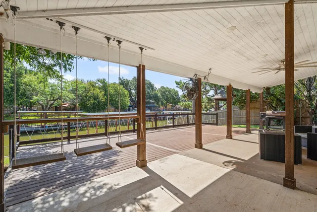 4021 Sioux Ct, Granbury, TX 76048