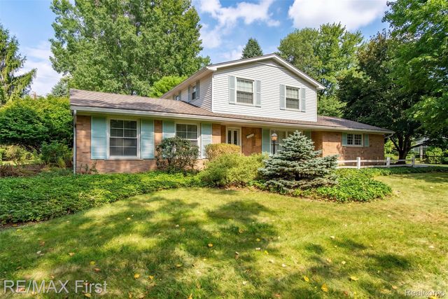2669 McClintock Rd, Bloomfield Hills, MI 48302