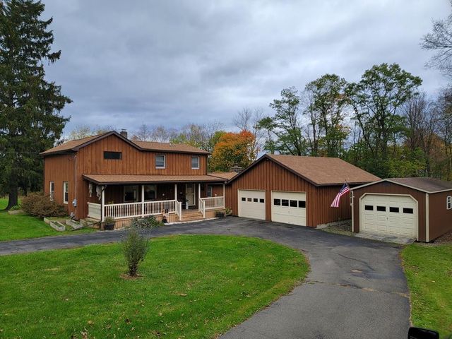 5684 Wolcott Hollow Rd, Athens, PA 18810