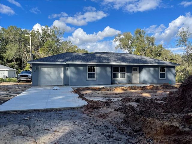 925 NW 122nd Ln, Citra, FL 32113