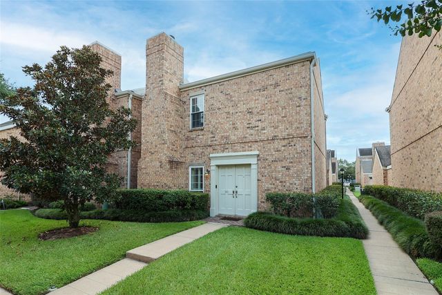 600 Wilcrest Dr #30, Houston, TX 77042