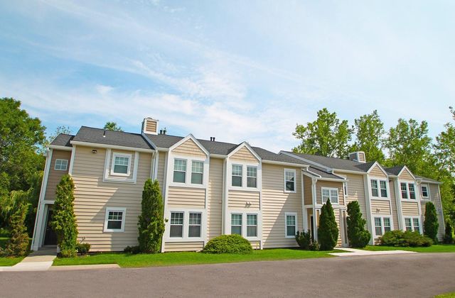 Apartments Near University Drive