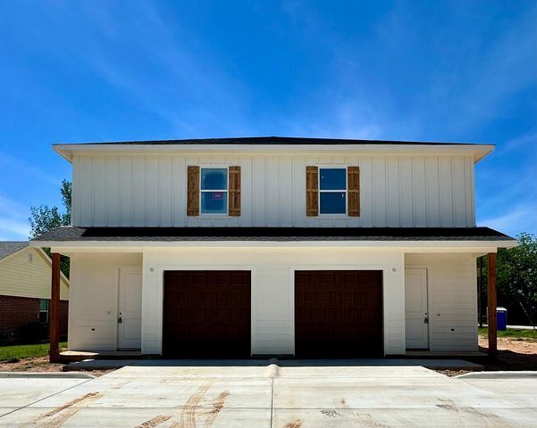 200 S  Atwood St #100, Boyd, TX 76023