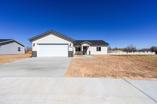 2936 Crab Apple Dr, Grand Junction, CO 81505