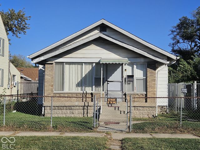 1049 S  Pershing Ave, Indianapolis, IN 46221