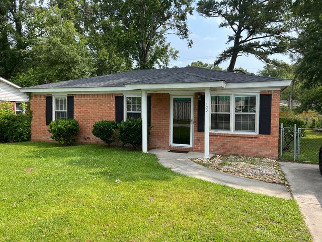 103 Dorchester Manor Blvd, North Charleston, SC 29420