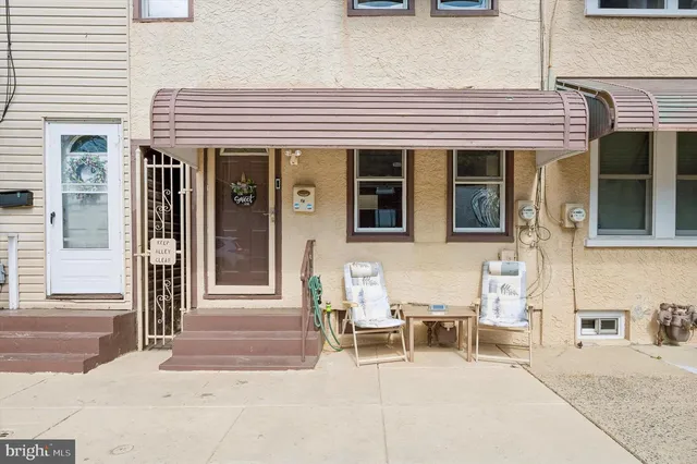 18 W  3rd St, Marcus Hook, PA 19061