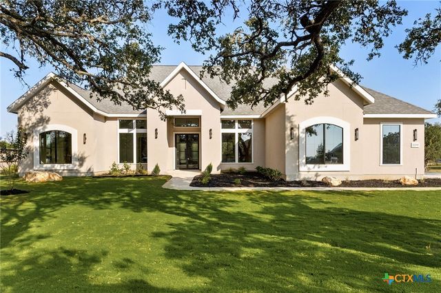 611 Parkview Pl, Canyon Lake, TX 78133