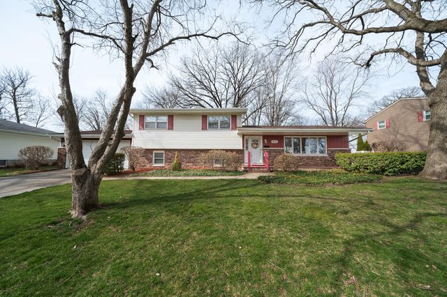 8516 Morse Pl, Crown Point, IN 46307