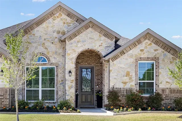 1652 Spur Ledge Ct, Weatherford, TX 76087