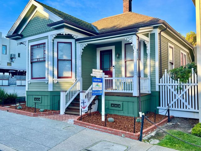 166 Forest Ave, Pacific Grove, CA 93950