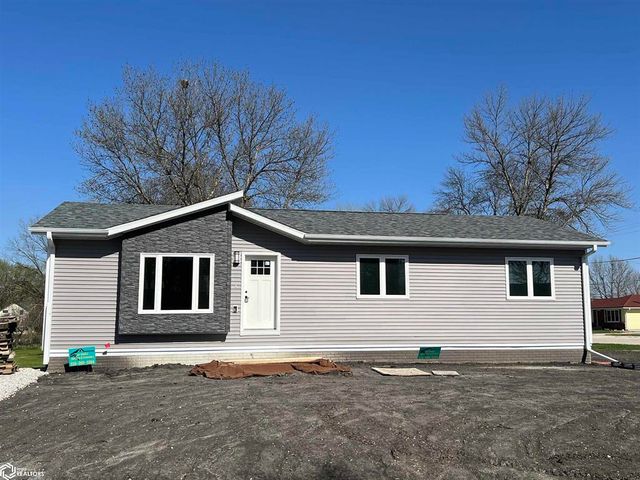 405 3rd St, Livermore, IA 50558