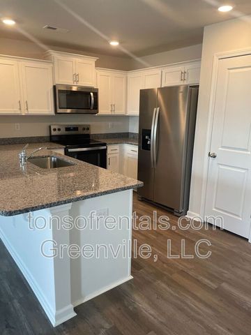 808 Embark Cir, Greer, SC 29651
