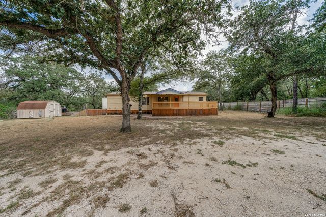 318 Hickory Run, La Vernia, TX 78121