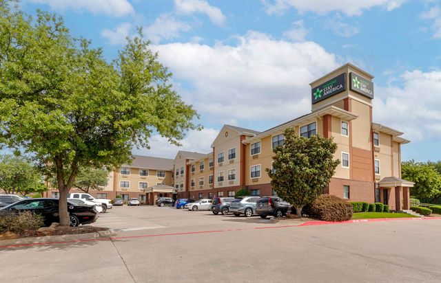 1900 Lakepointe Dr #6073, Lewisville, TX 75057