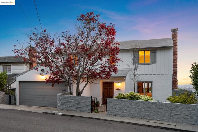 1963 Oakview Dr, Oakland, CA 94602