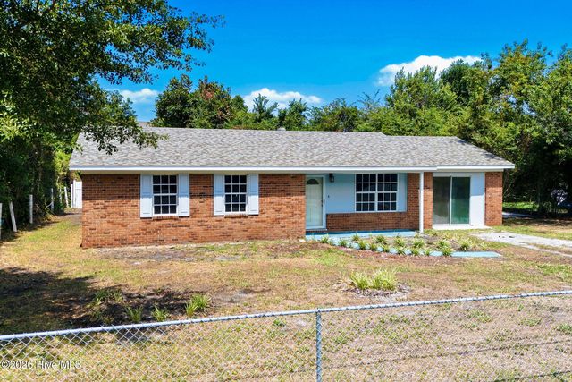 4755 Oakview Drive SE, Southport, NC 28461