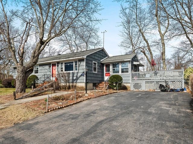 95 Homefield Ave, Dracut, MA 01826