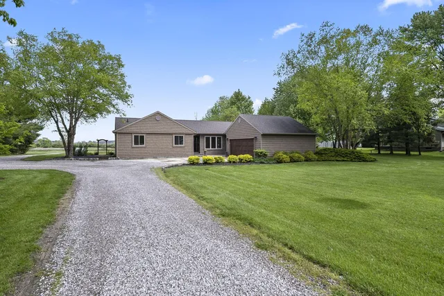 2672 Gooding Rd, Marion, OH 43302