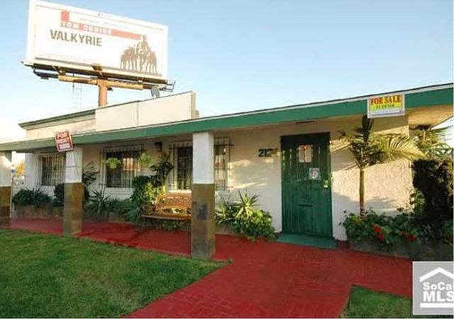 2124 W  Manchester Ave, Los Angeles, CA 90047