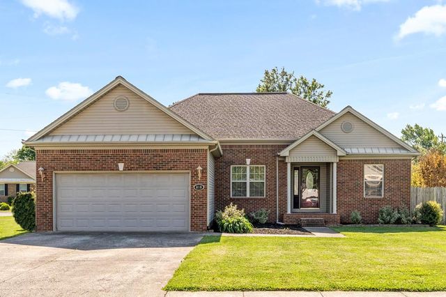 810 Feather Dr, Hopkinsville, KY 42240