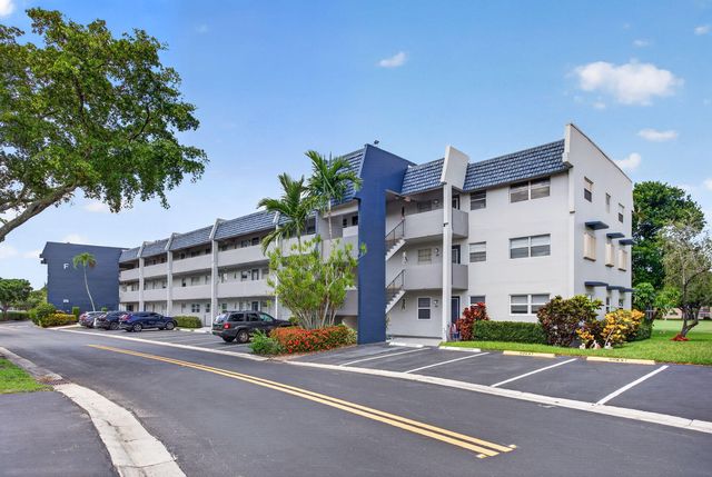 7827 GOLF CIR Drive #301, Margate, FL 33063