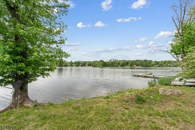 75 Shore Rd, Andover, NJ 07821