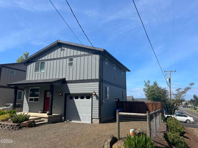 35030 6th St, Pacific City, OR 97135