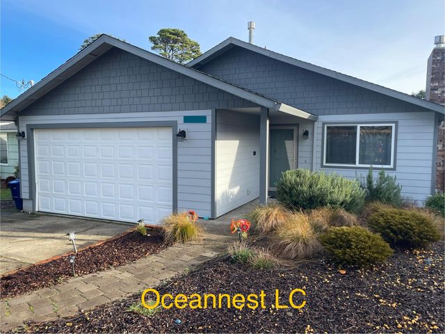 2156 NW Jetty Ave, Lincoln City, OR 97367