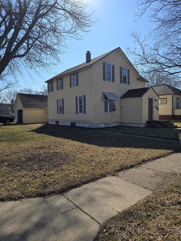 111 Thompson St N, Delavan, MN 56023