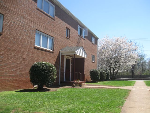 800 Fairfax St #6, Culpeper, VA 22701