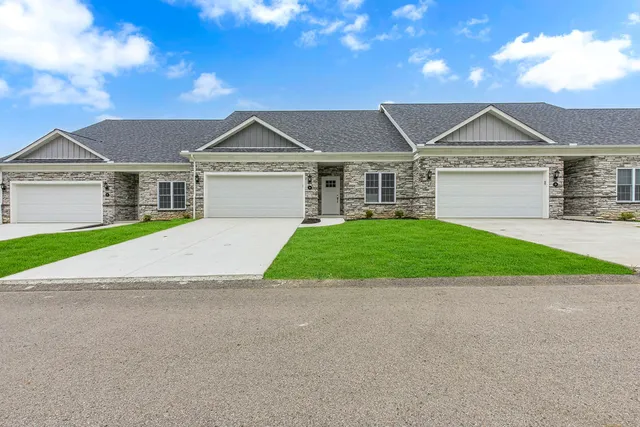 26 Pinehurst Pl #26, Beaver, PA 15009