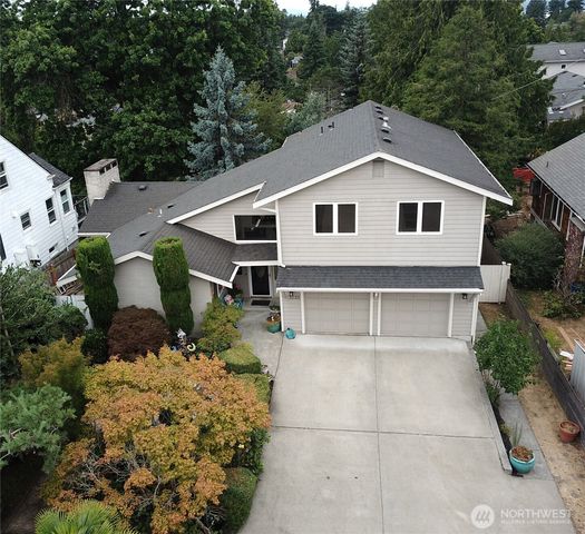3233 45th Avenue SW, Seattle, WA 98116