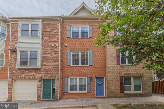 1804 9th St S, Arlington, VA 22204