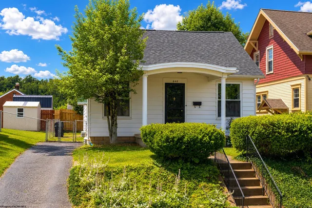 640 W  Virginia Ave, Morgantown, WV 26501