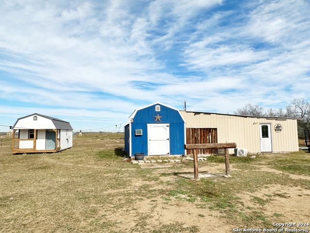 6161 County Road 2000, Pearsall, TX 78061