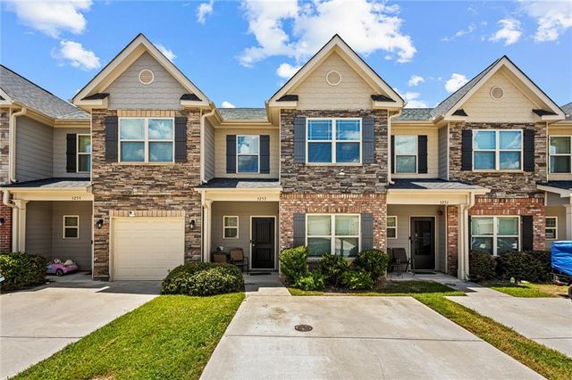 5253 Carrie Dr, Morrow, GA 30260