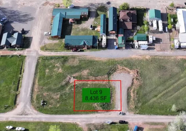 62 2nd St E, Fort Smith, MT 59035