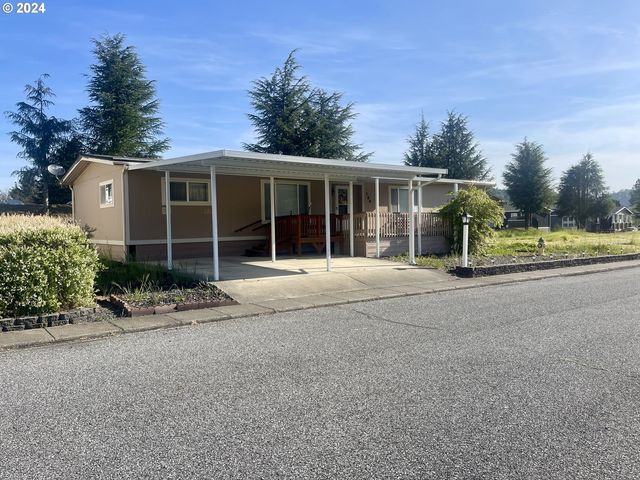 164 SE Country Side Ln, Winston, OR 97496